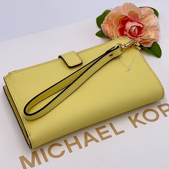 MICHAEL KORS LARGE DOUBLE ZIP WRISTLET BUTTERCUP - Picture 3 of 16